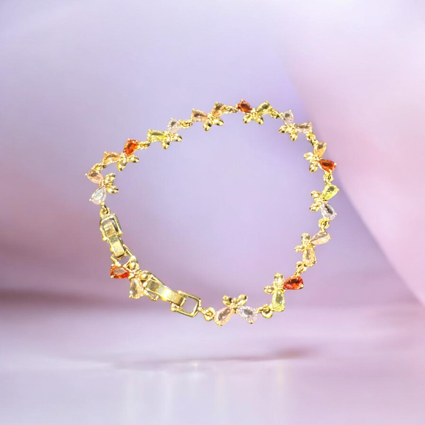 Pulsera de estilo vintage con diseño floral